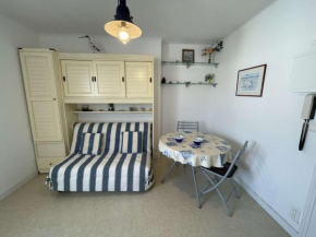 Studio agréable à 20m de la plage - 2 personnes - FR-1-224C-83
